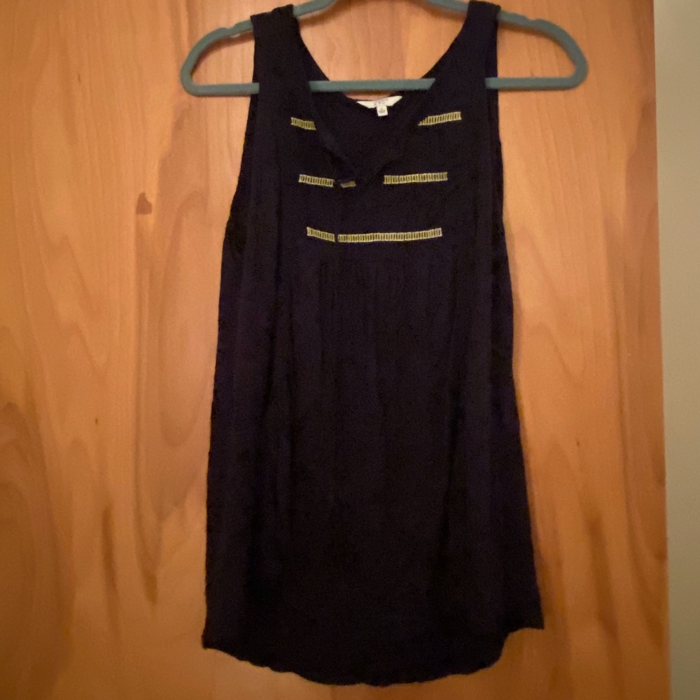 Crown & Ivy tank top